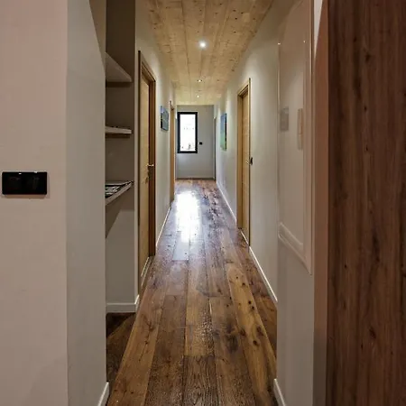 Les Balcons De 2 Chez O Jurassik Daire Cuttura